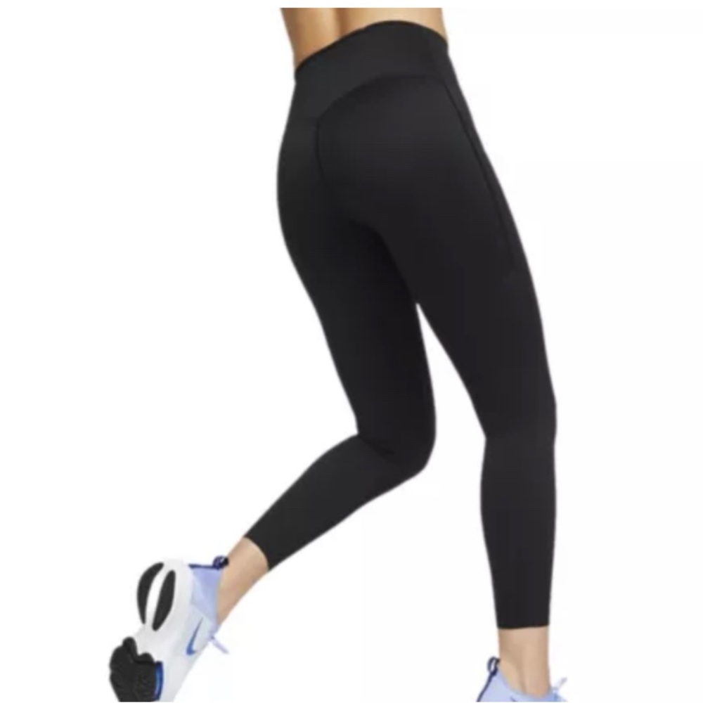 Women's Nike Go High-Waisted Pocket. New without tags